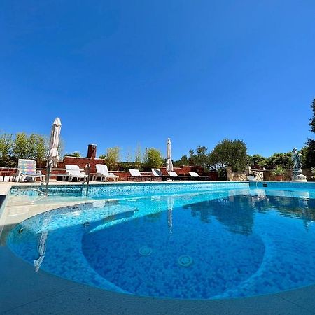 Gorana Apartman With Swimming Pool Daire Jelsa  Dış mekan fotoğraf