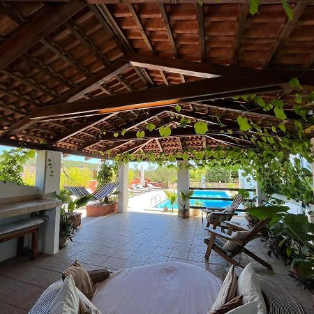 Gorana Apartman With Swimming Pool Daire Jelsa  Dış mekan fotoğraf