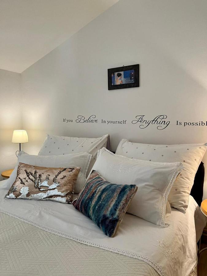 Gorana Apartman With Swimming Pool Daire Jelsa  Dış mekan fotoğraf